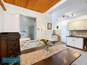 Dining Area- click for photo gallery